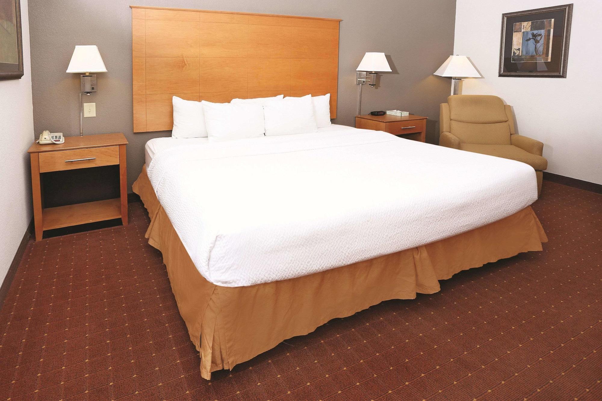 La Quinta Inn & Suites By Wyndham Норфолк Екстериор снимка