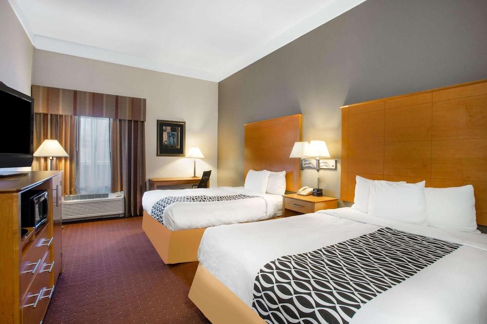 La Quinta Inn & Suites By Wyndham Норфолк Екстериор снимка