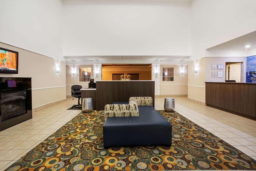 La Quinta Inn & Suites By Wyndham Норфолк Екстериор снимка