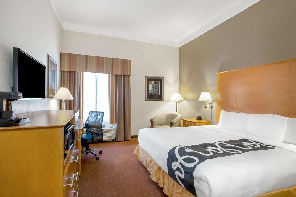 La Quinta Inn & Suites By Wyndham Норфолк Екстериор снимка