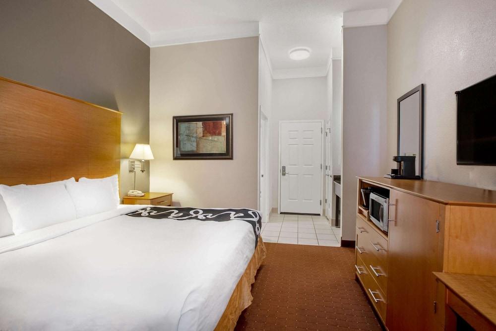 La Quinta Inn & Suites By Wyndham Норфолк Екстериор снимка