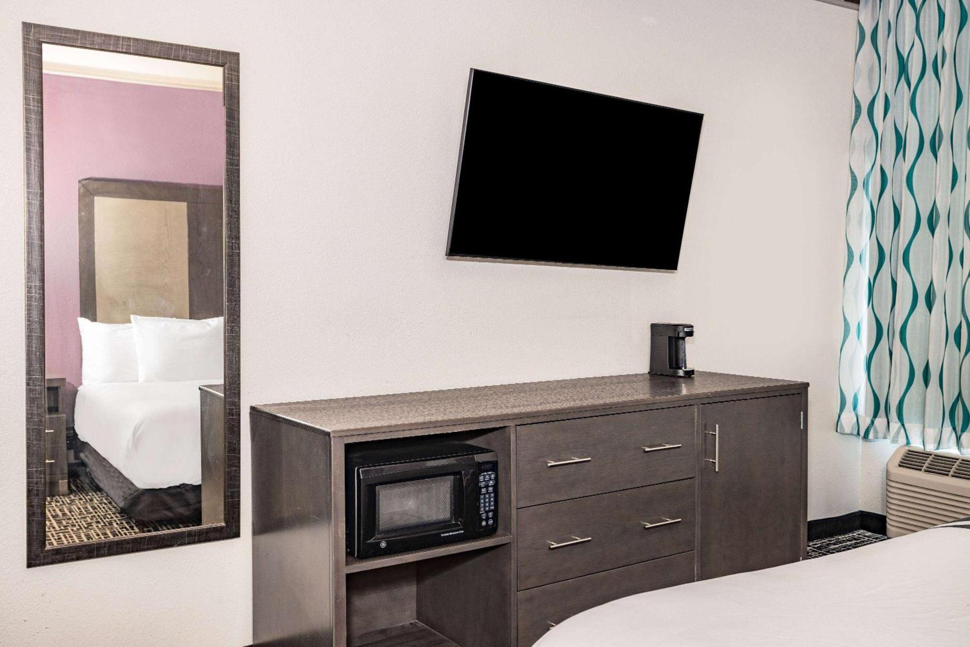 La Quinta Inn & Suites By Wyndham Норфолк Екстериор снимка
