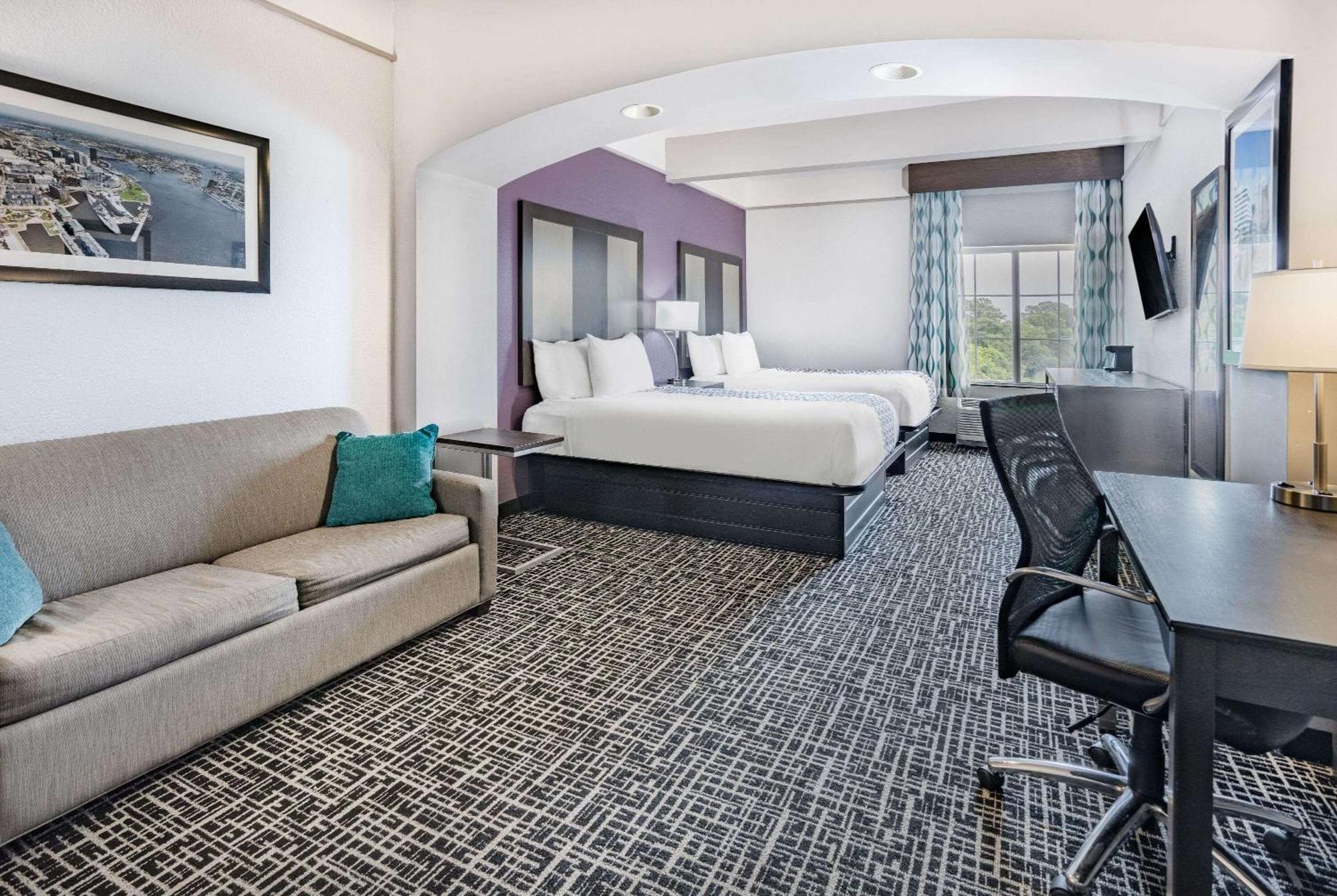 La Quinta Inn & Suites By Wyndham Норфолк Екстериор снимка