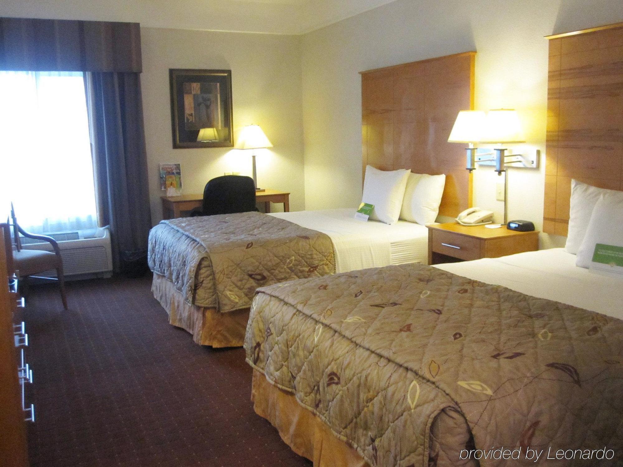 La Quinta Inn & Suites By Wyndham Норфолк Екстериор снимка